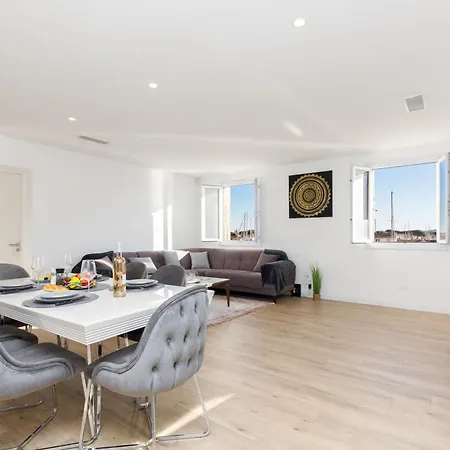 L'ammarage Yourhosthelper *